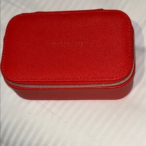 ESTELLA BARTLETT RED FAUX LEATHER JEWELRY TRAVEL CASE GOLD ZIP CLOSURE